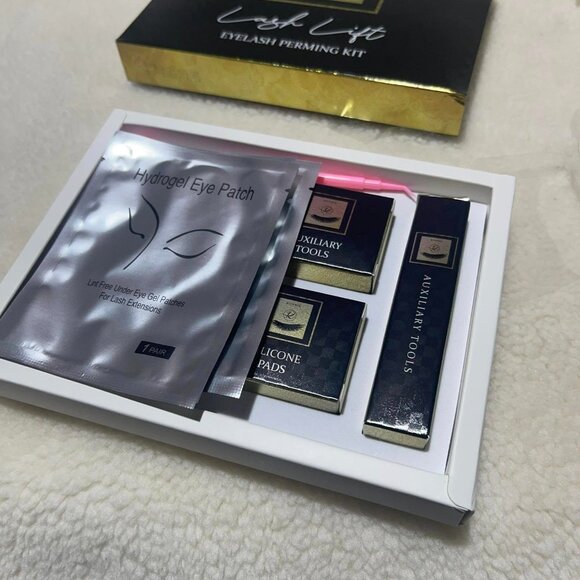 Lash Lift Eyelash Perming Kit - Picture 3 of 7